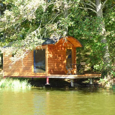 Kemping Domaine Du Balbuzard Condat-en-Combraille