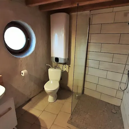 Campeggio Domaine Du Balbuzard Condat-en-Combraille