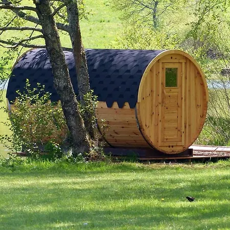 Campeggio Domaine Du Balbuzard Condat-en-Combraille