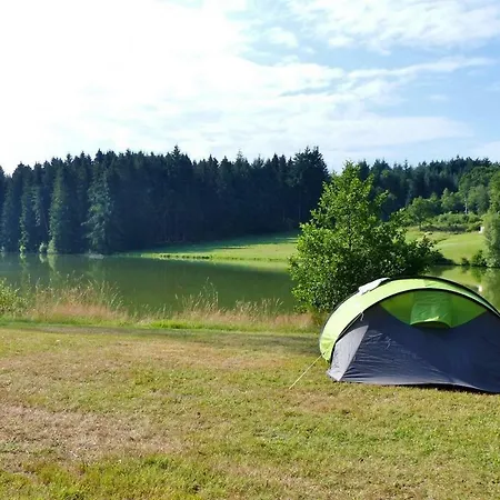 Domaine Du Balbuzard Кемпинг